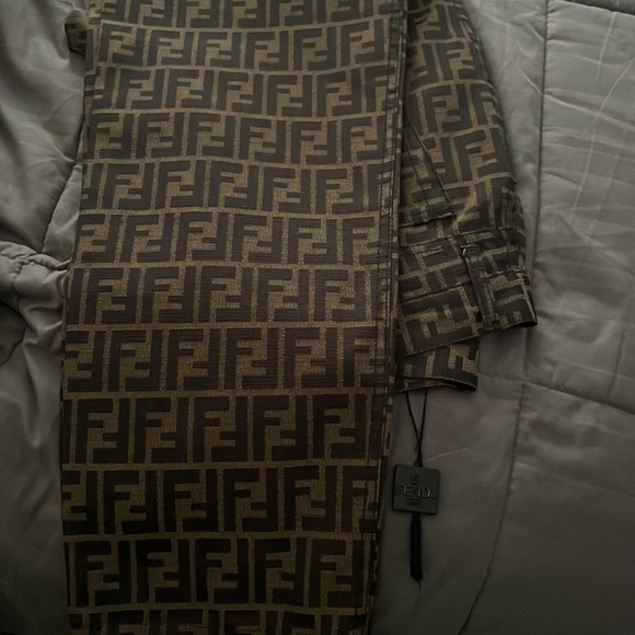 Fendi pants printed brown with all f all over the pants wore them once - Picture 3 of 3